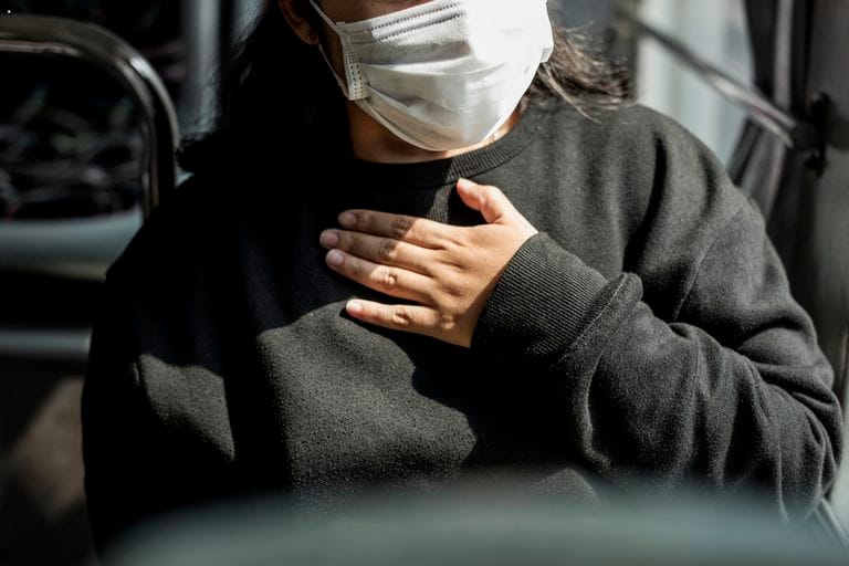 폐렴 위험 신호 5가지, 감기와 다른 증상 구분법